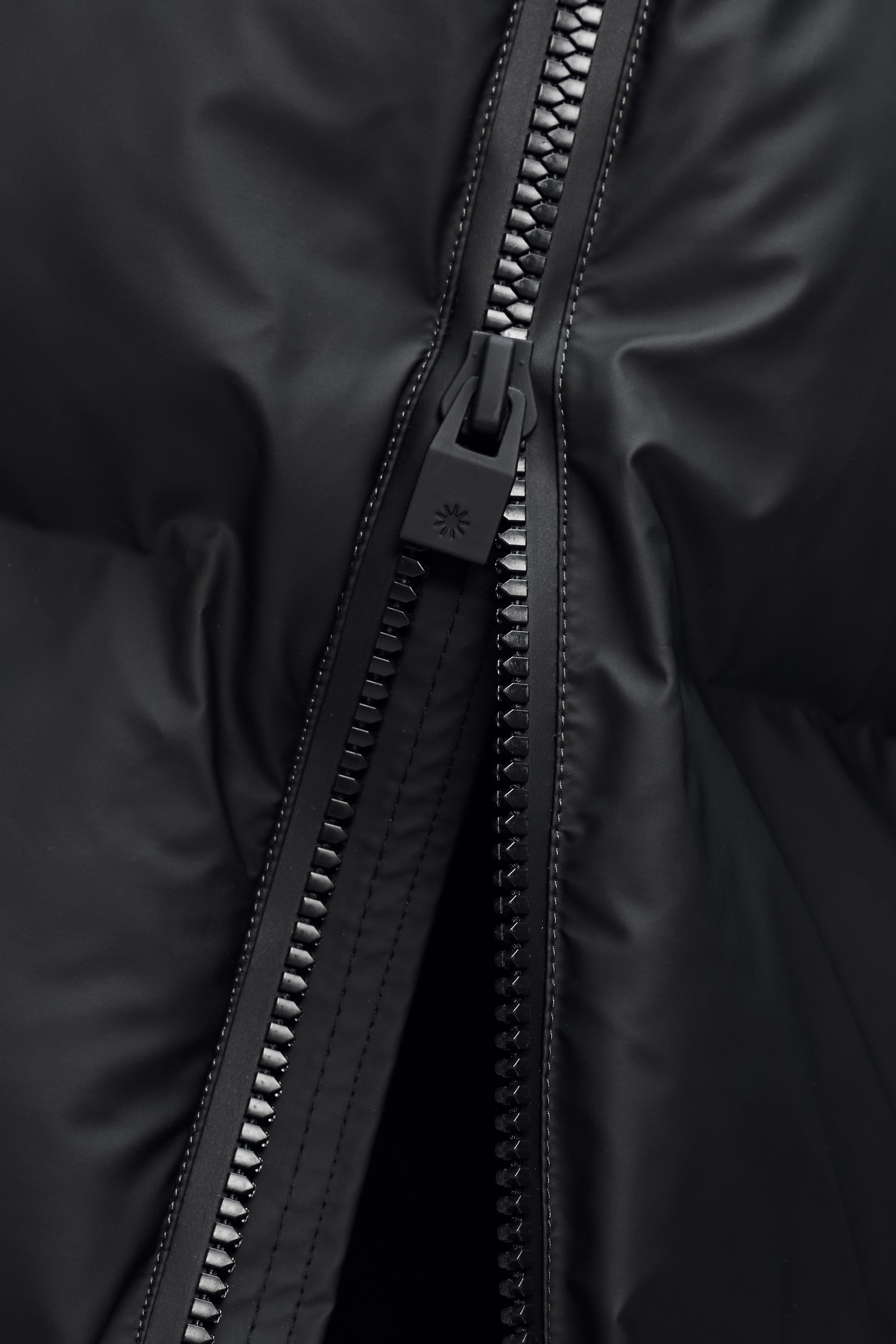 RAINS Alta Puffer Jacket Black Jacket