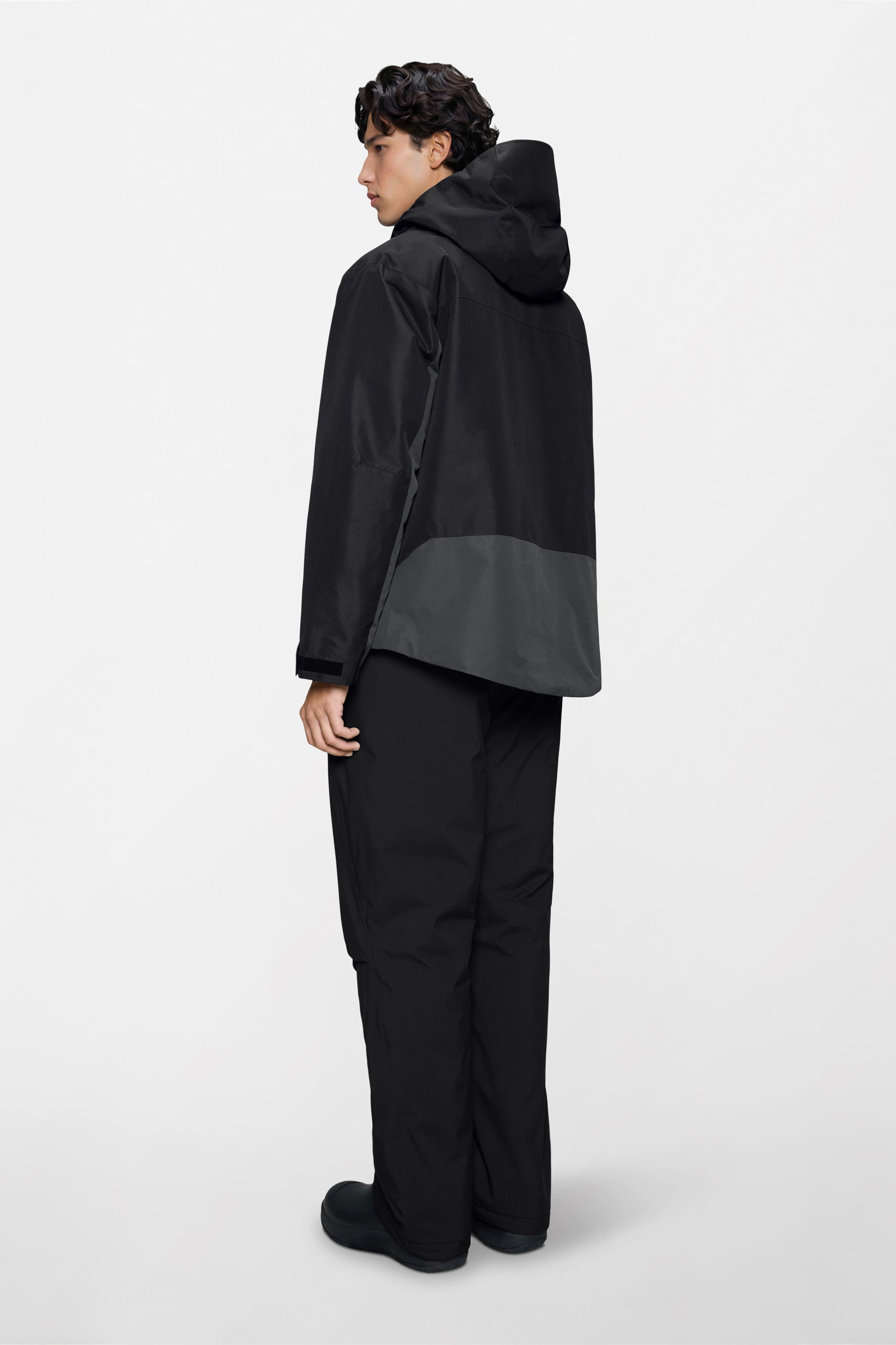 RAINS Niseko Ski Jacket Black Onyx Jacket
